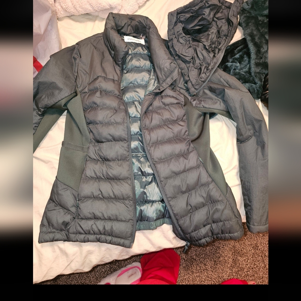 Calvin Klein Women's Green Puffer Jacket